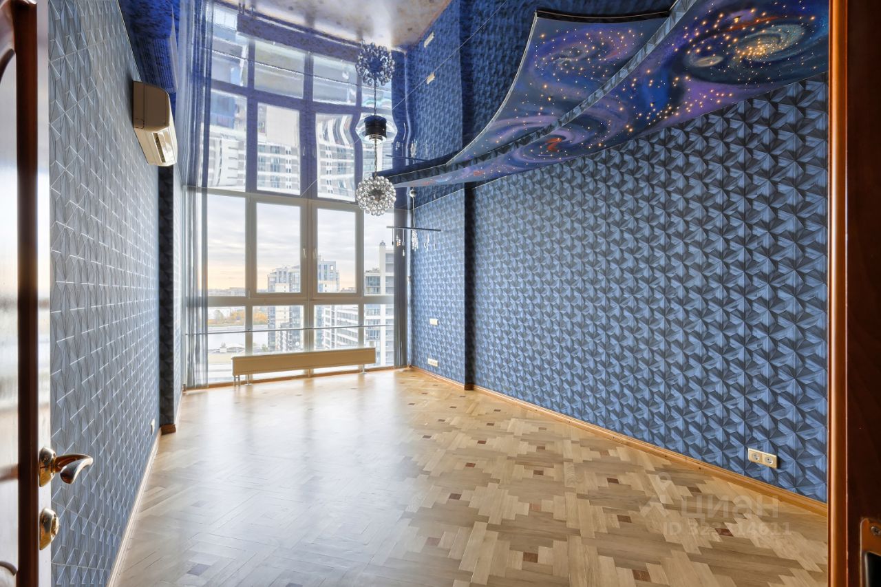 Продажа 4-комн квартиры на вторичном рынке Капитанская улица, 4