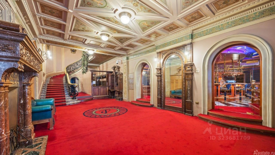 Аренда торгового помещения Морская Б. ул,  д. 14