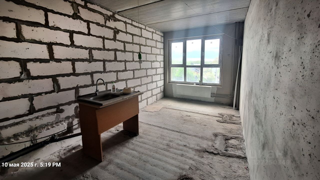 Продажа 2-комн квартиры на вторичном рынке Нахабино пгт, улица Покровская, 16
