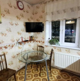 Продажа 2-комн квартиры на вторичном рынке улица Бадаева,  д. 11