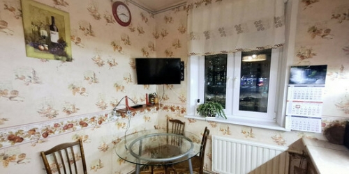 2-комн квартира улица Бадаева,  д. 11