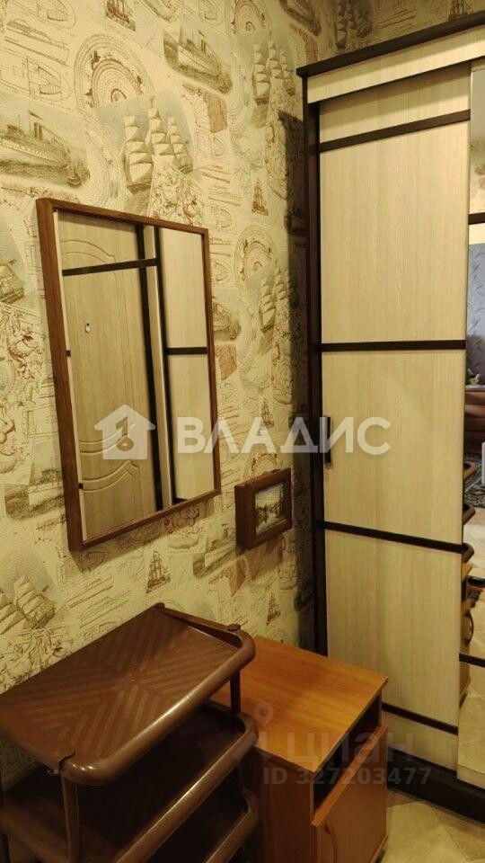 Продажа 1-комн квартиры на вторичном рынке Лобня, улица Жирохова, 3