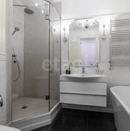 Продажа 4-комн квартиры на вторичном рынке ул Корпусная,  д. 9