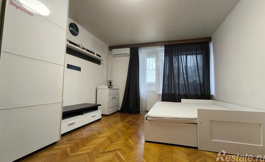 Продажа 1-комн квартиры на вторичном рынке Криворожская улица,  д. 13 к2