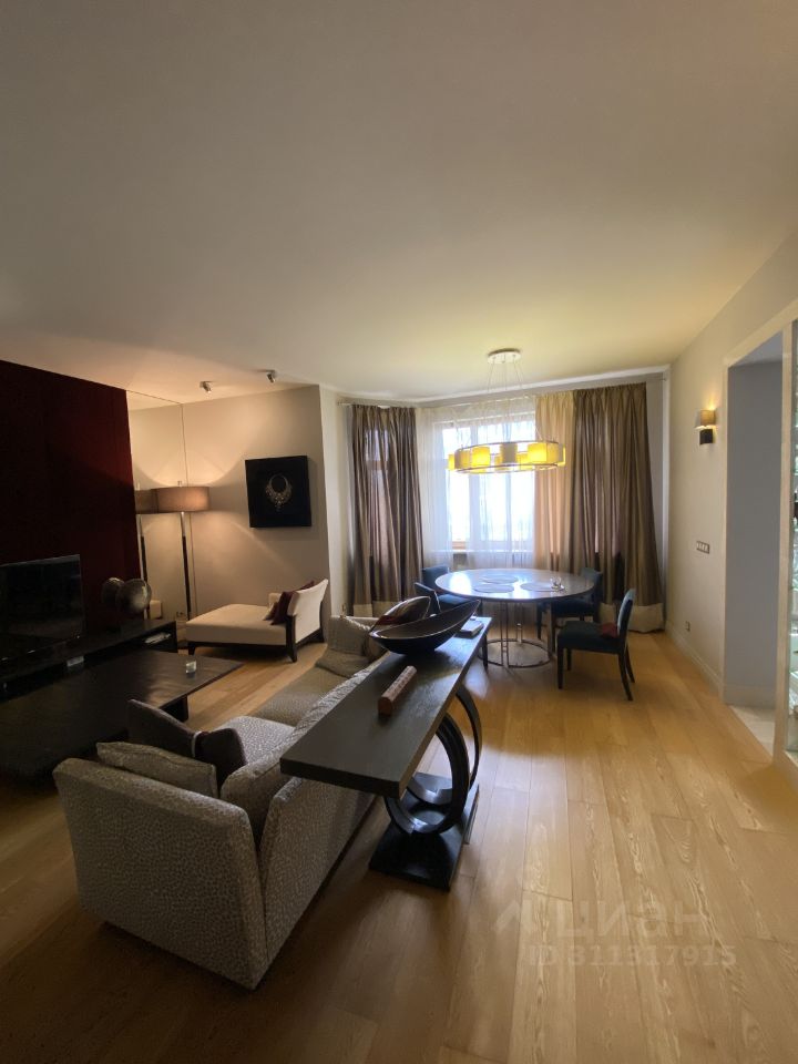 Продажа 2-комн квартиры на вторичном рынке Ломоносовский проспект, 25к3