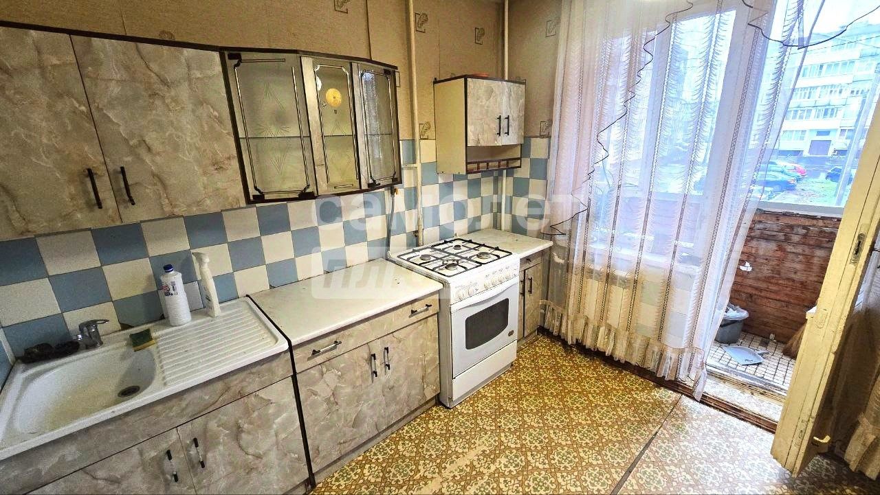 Продажа 3-комн квартиры на вторичном рынке 4-й мкр, 8