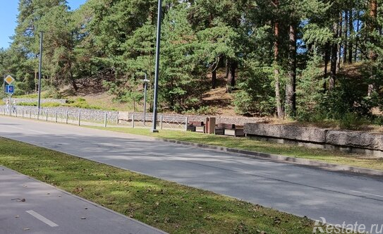 Продажа 3-комн квартиры на вторичном рынке Сосновый Бор г, Ленинградская ул,  д. 2