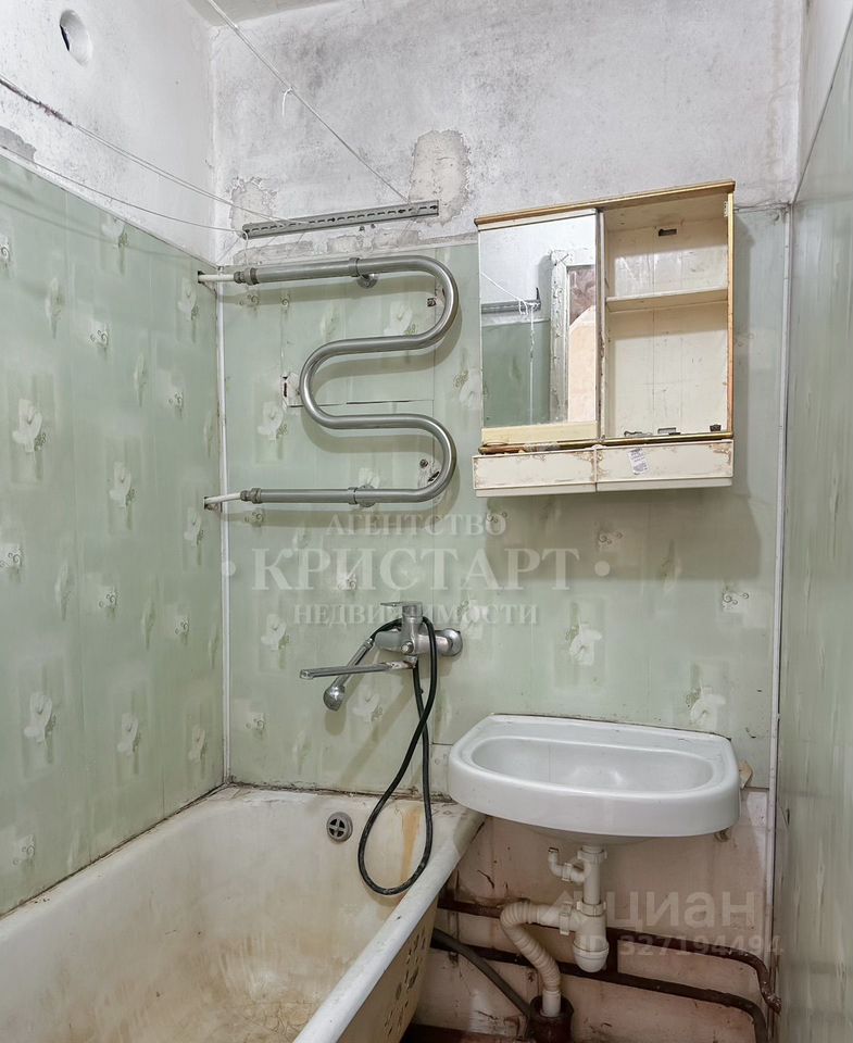 Продажа 1-комн квартиры на вторичном рынке Луга, улица Красной Артиллерии, 36