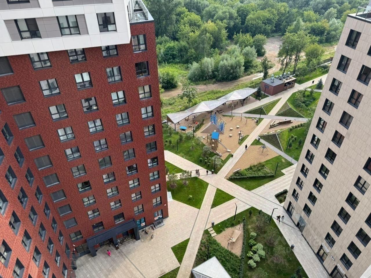 Продажа 3-комн квартиры на вторичном рынке улица Петра Алексеева, 14