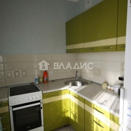 Продажа 1-комн квартиры на вторичном рынке Детская, Школьная улица,  д. 1