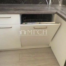 Продажа 4-комн квартиры на вторичном рынке улица Бутлерова,  д. 10