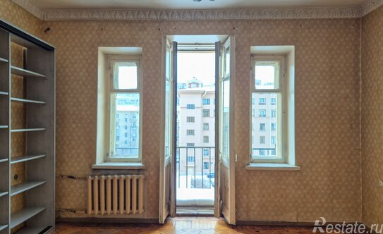 Продажа 2-комн квартиры на вторичном рынке Московский пр-кт,  д. 151а