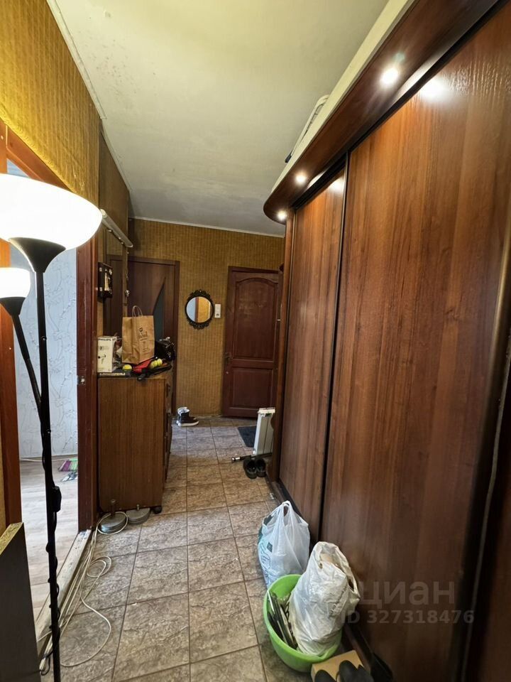 Продажа 2-комн квартиры на вторичном рынке проспект Большевиков, 2
