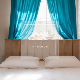 Продажа 7-комн квартиры на вторичном рынке Реки Мойки наб,  д. 1/8