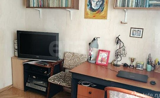 Продажа 2-комн квартиры на вторичном рынке проспект Королёва,  д. 44 к1