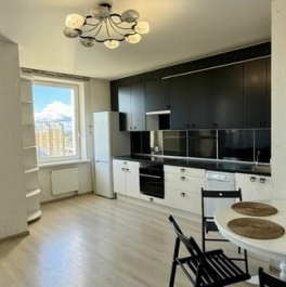 Продажа 3-комн квартиры на вторичном рынке проспект Королёва,  д. 65