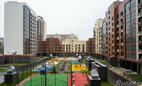 Продажа 1-комн квартиры на вторичном рынке Кедровая улица,  д. 16