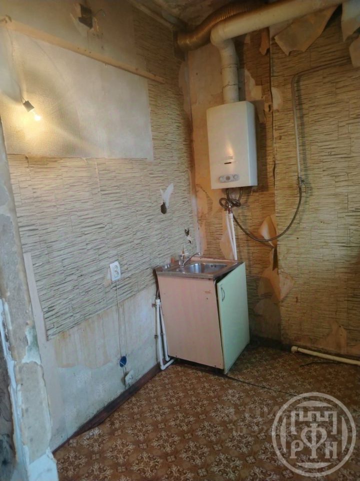 Продажа 1-комн квартиры на вторичном рынке Петергоф, Гостилицкая улица, 7
