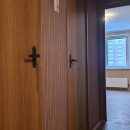 Продажа 2-комн квартиры на вторичном рынке улица Новаторов,  д. 10 к2