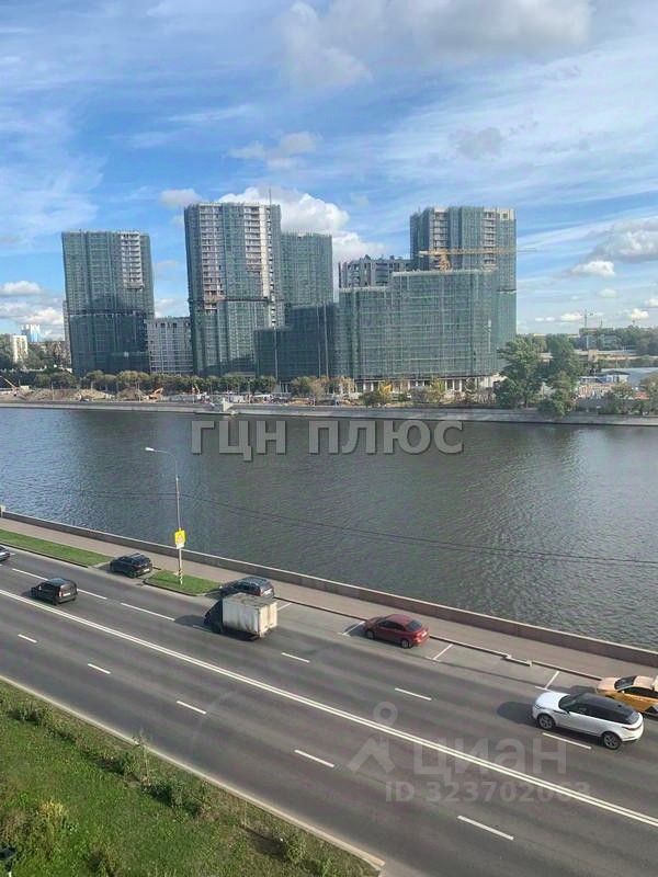 Продажа 2-комн квартиры на вторичном рынке Дербеневская набережная, 13/17К2