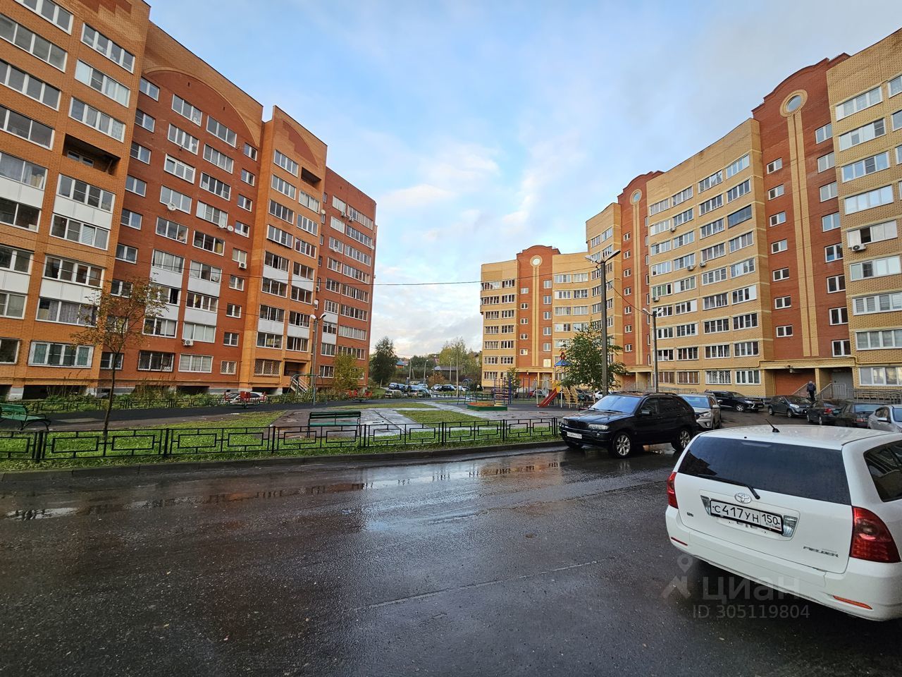 Продажа 2-комн квартиры на вторичном рынке Дмитров, Сиреневая улица, 3