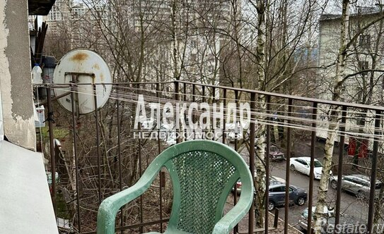 Продажа 4-комн квартиры на вторичном рынке улица Костюшко,  д. 13 к1