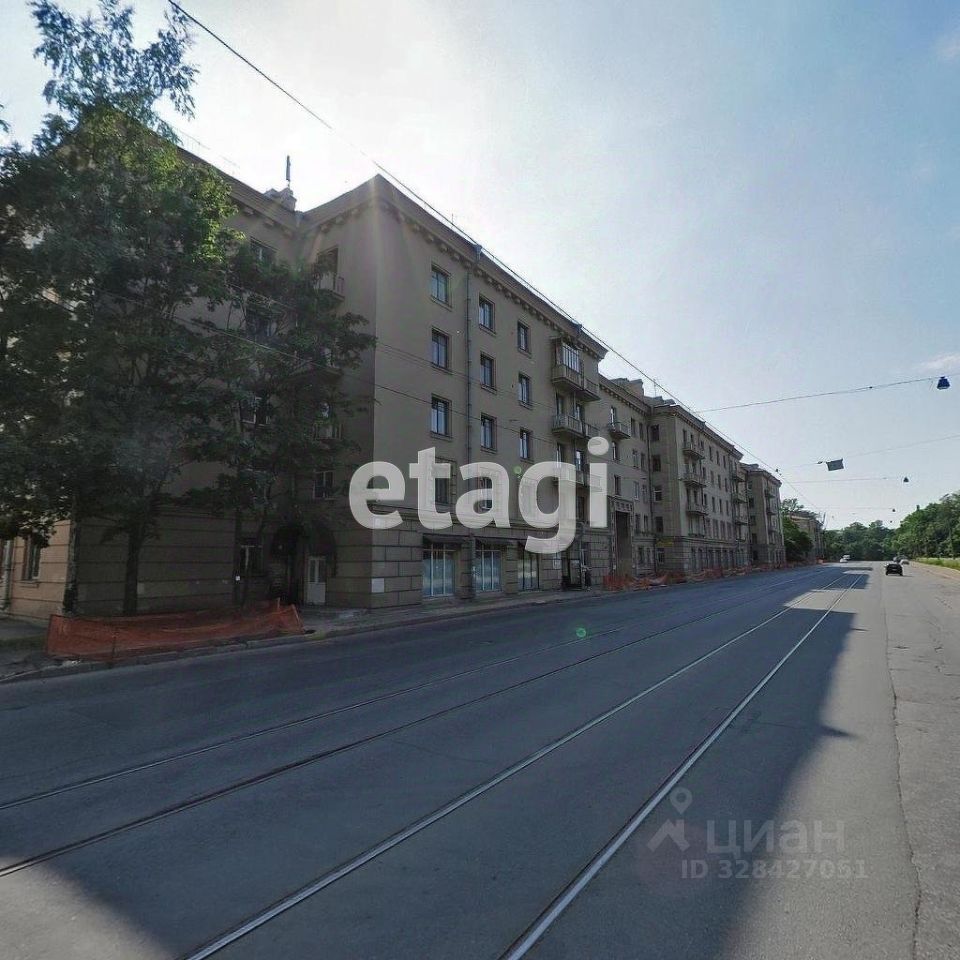 Продажа 3-комн квартиры на вторичном рынке Мгинская улица, 7