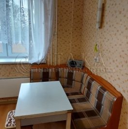 Продажа 1-комн квартиры на вторичном рынке Красное Село, Красногородская,  д. 13,  к. 1