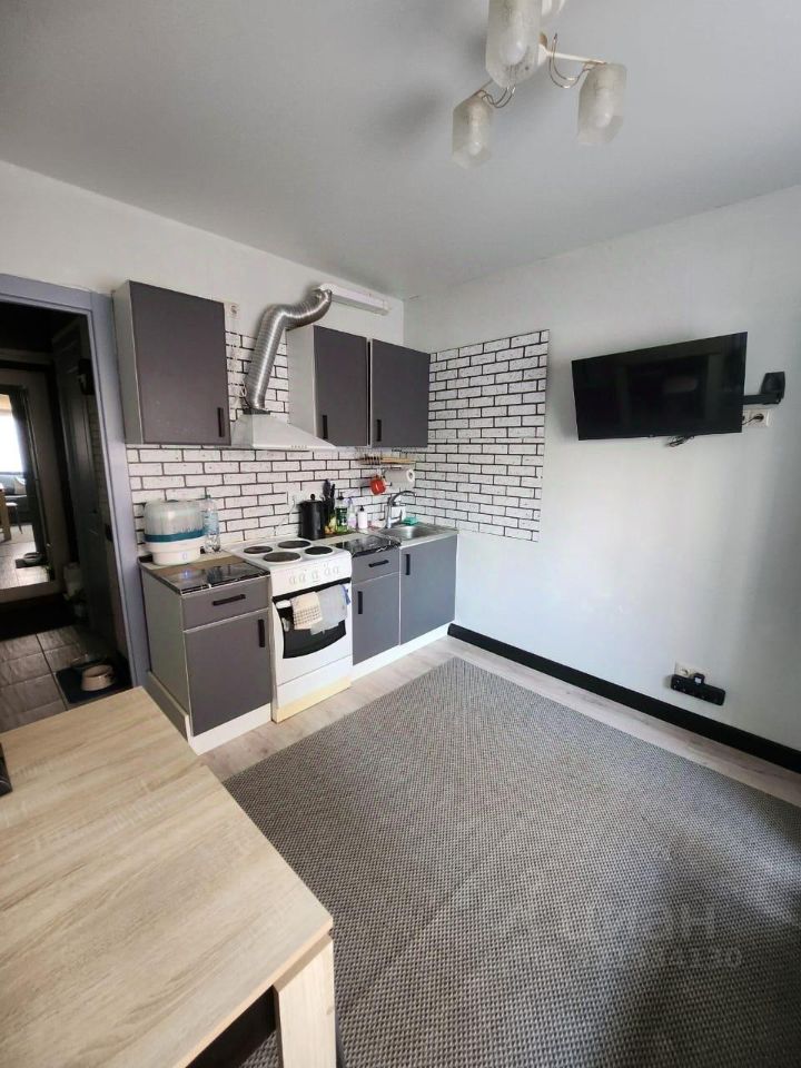 Продажа 1-комн квартиры на вторичном рынке Лопатино пгт, улица Сухановская, 7