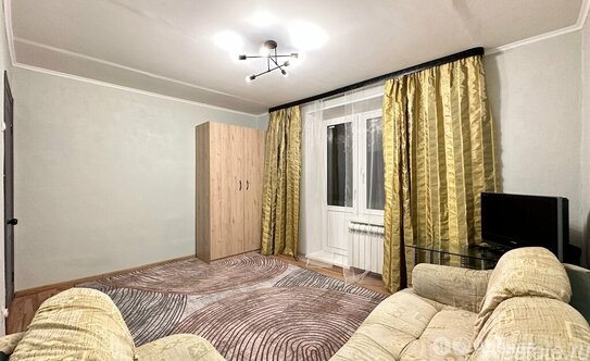 Аренда 2-комн квартиры на вторичном рынке Изумрудная улица,  д. 24 к2