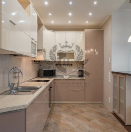 Аренда 3-комн квартиры на вторичном рынке ул Шпалерная,  д. 60