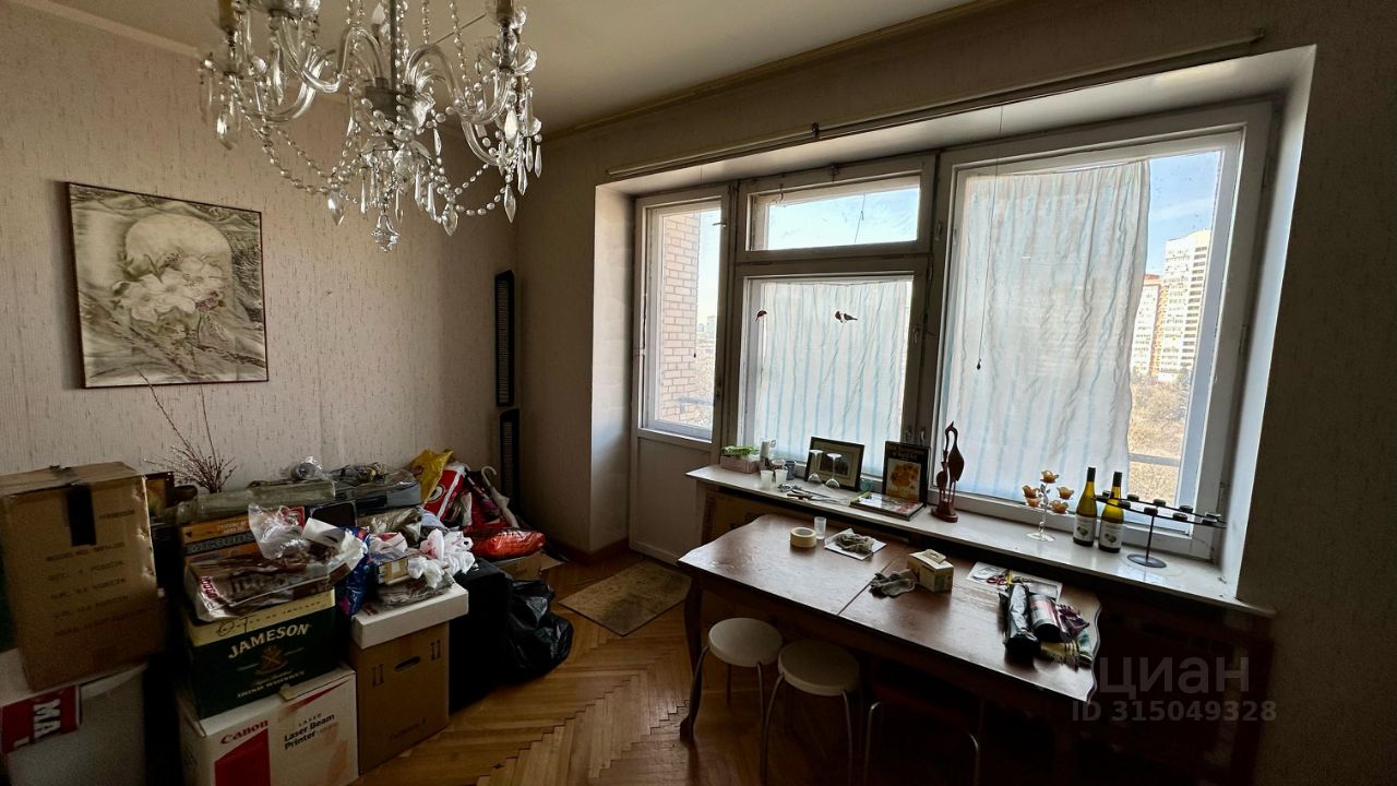 Продажа 3-комн квартиры на вторичном рынке Молодогвардейская улица, 6