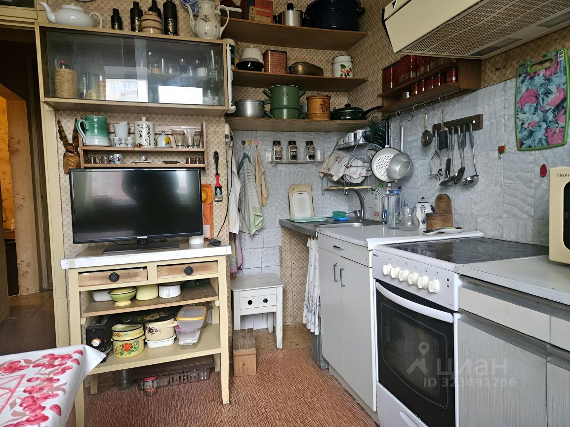 Продажа 2-комн квартиры на вторичном рынке Сергиев Посад, проспект Красной Армии, 234к4