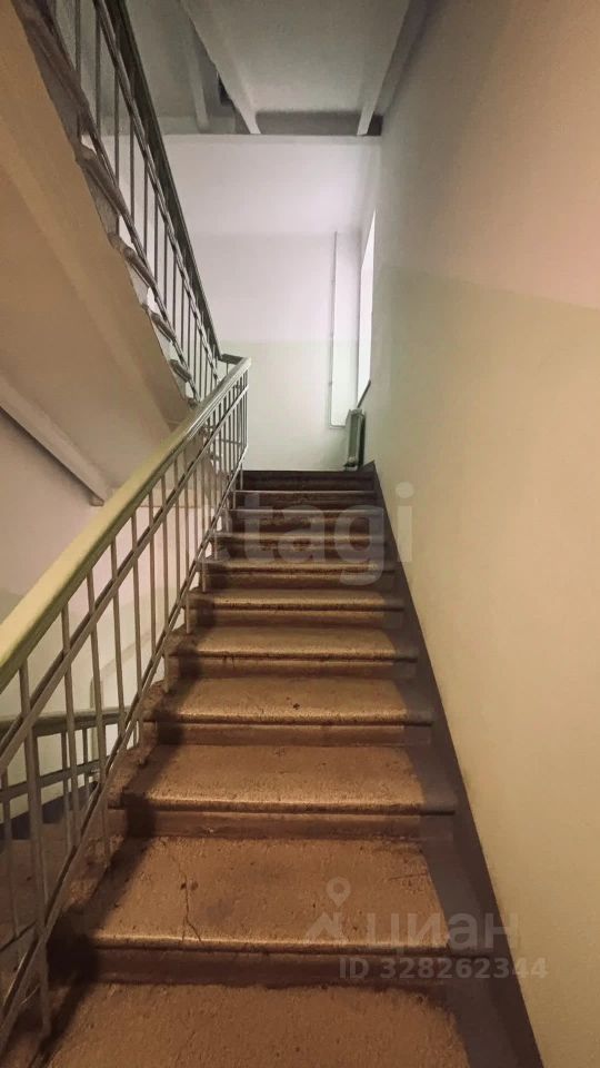 Продажа 2-комн квартиры на вторичном рынке пос. Барвиха,  д. 10