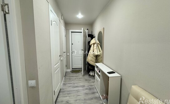 Продажа 2-комн квартиры на вторичном рынке Загребский бульвар,  д. 33 к2