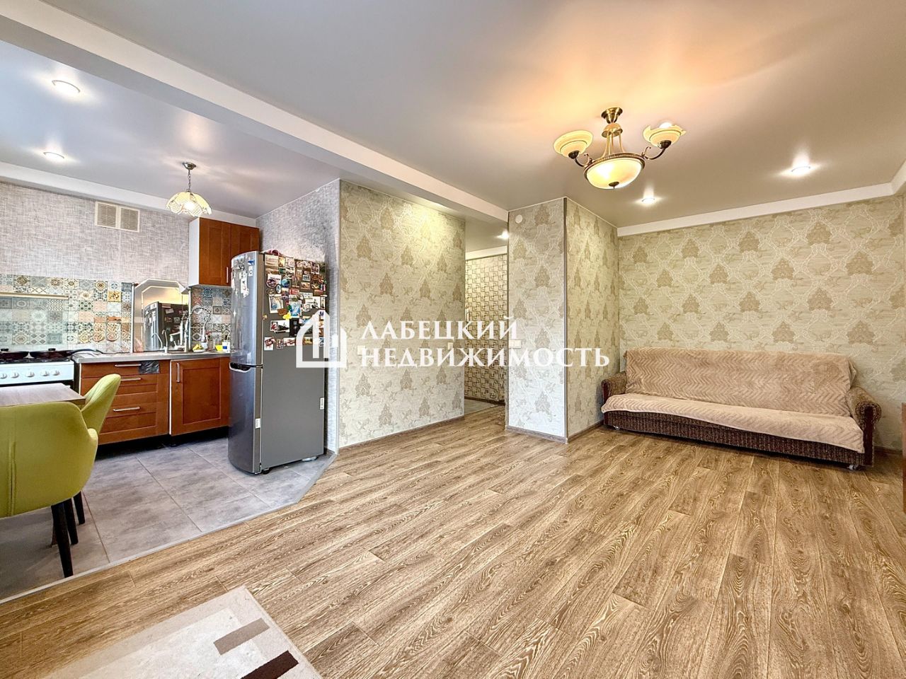 Продажа 2-комн квартиры на вторичном рынке Омская улица, 28
