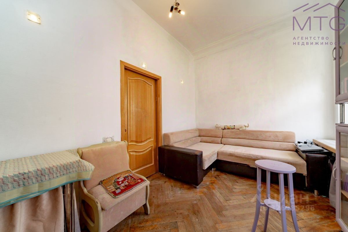 Продажа 6-комн квартиры на вторичном рынке Сенная пл,  д. 13