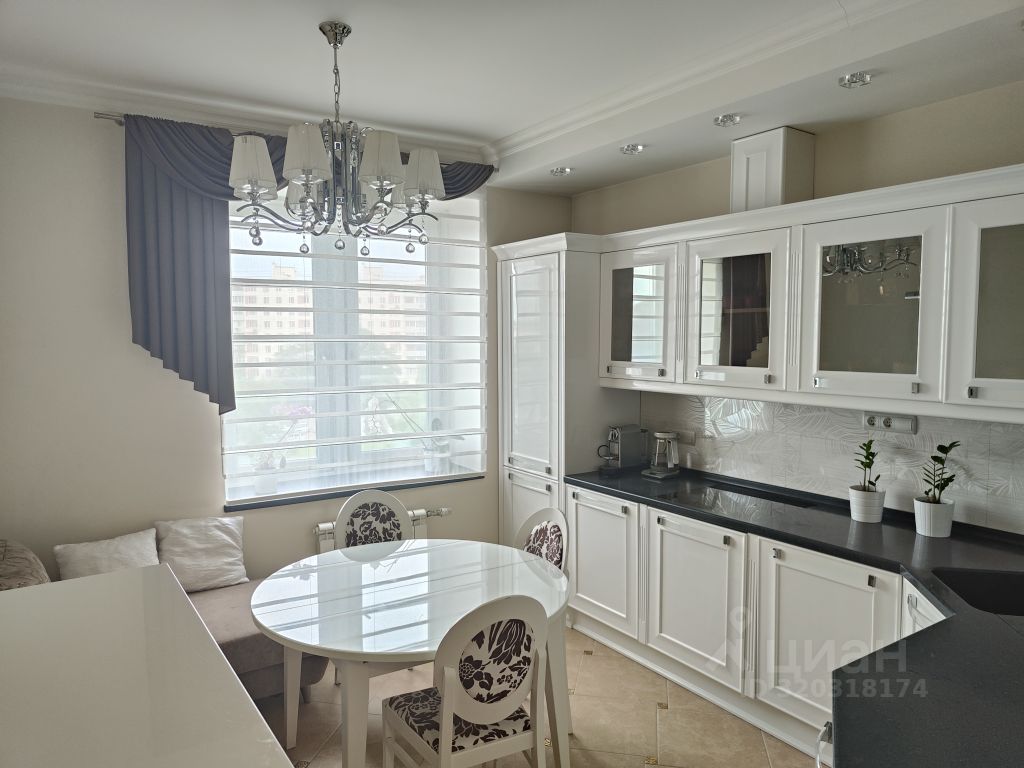 Продажа 2-комн квартиры на вторичном рынке улица Архитектора Власова, 8