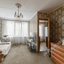 Продажа 2-комн квартиры на вторичном рынке Парашютная ул,  д. 65