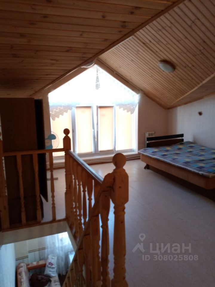 Продажа 2-комн квартиры на вторичном рынке Октябрьский пгт, улица Калинина, 1Б