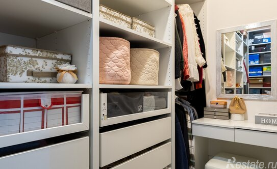 Продажа 1-комн квартиры на вторичном рынке Маршала Блюхера пр-кт,  д. 8,  к. 1 стр 1