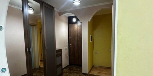 3-комн квартира Батюнинская улица,  д. 6