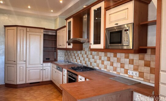 Продажа 4-комн квартиры на вторичном рынке Домодедово, улица 25 лет Октября