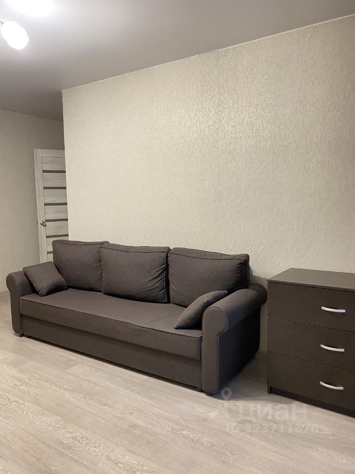 Аренда 2-комн квартиры на вторичном рынке Матвеевская улица, 42К1