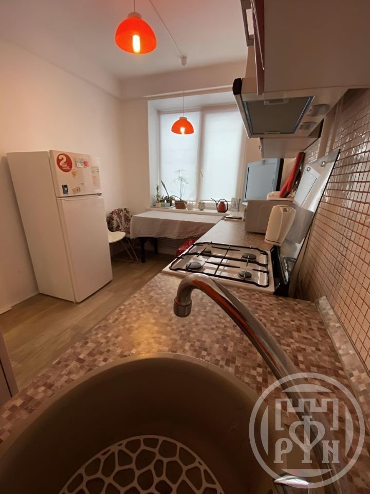 Продажа 1-комн квартиры на вторичном рынке Краснопутиловская ул. ,  д. 121