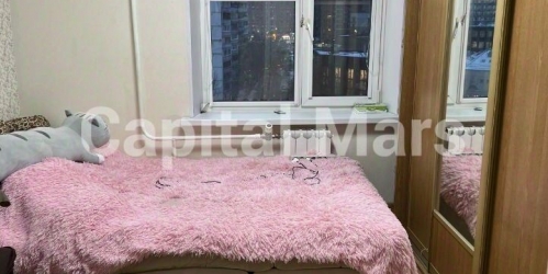 3-комн квартира Ладожская улица,  д. 10