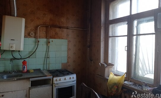 Продажа 2-комн квартиры на вторичном рынке Мариупольская улица,  д. 4