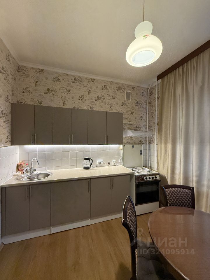 Аренда 2-комн квартиры на вторичном рынке Шмитовский проезд, 6