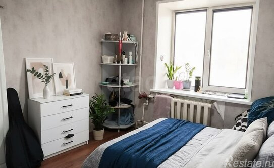 Продажа 2-комн квартиры на вторичном рынке Мирный, Комсомольская улица,  д. 12