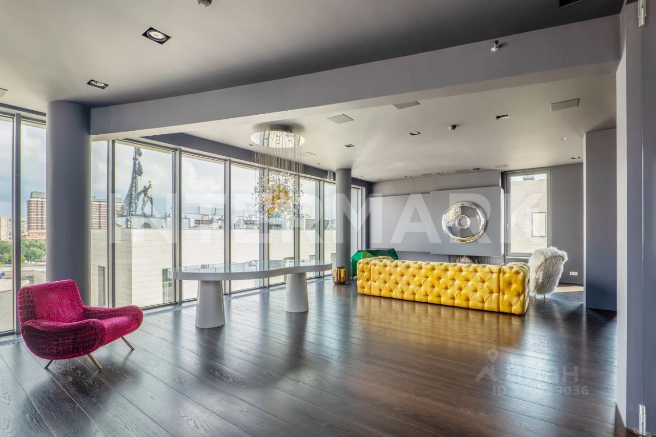 Аренда 3-комн квартиры на вторичном рынке Пречистенская набережная, 17-19